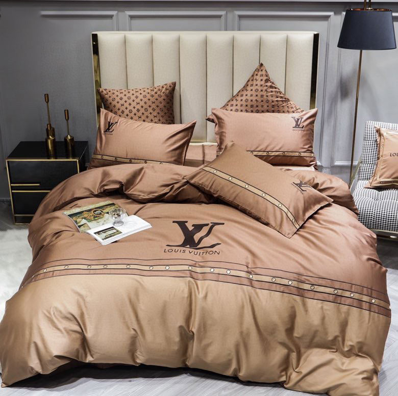 Set bộ ga gối lụa satin nâu họa tiết Louis Vuittion siêu cấp