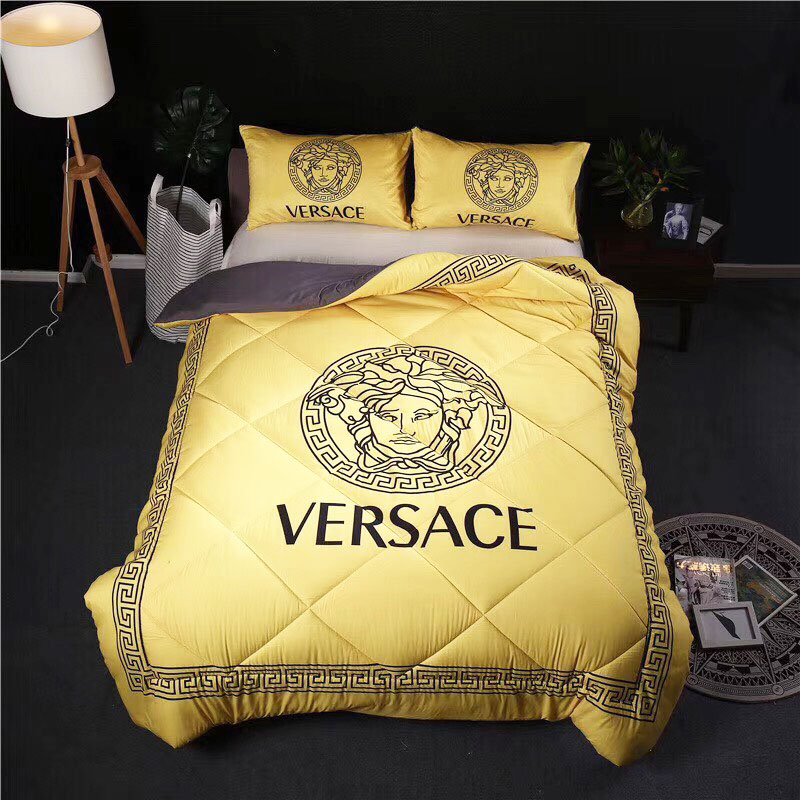 Chăn hiệu Versace họa tiết cao cấp