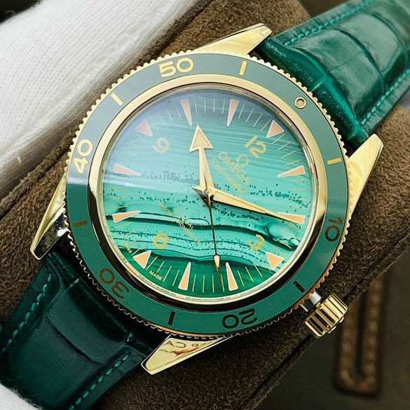Đồng hồ mặt tròn khắc số hiệu Omega da cá sấu likeauth