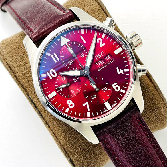 Đồng hồ mặt hồng đỏ quai da hiệu IWC siêu cấp