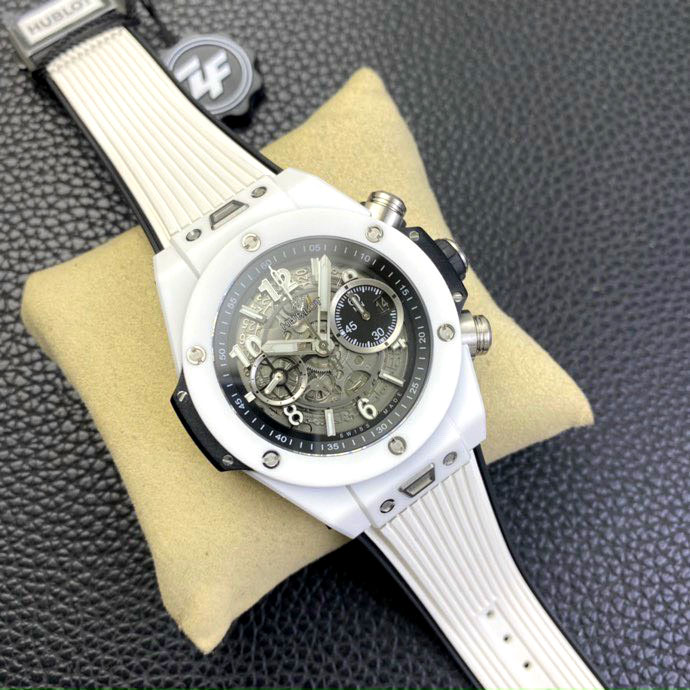 Đồng hồ Hublot quai trắng mặt đen siêu cấp