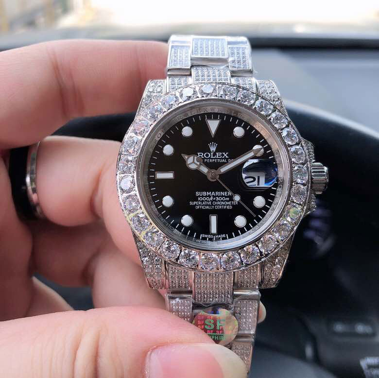 Đồng hồ hiệu Rolex nạm đá likeauth