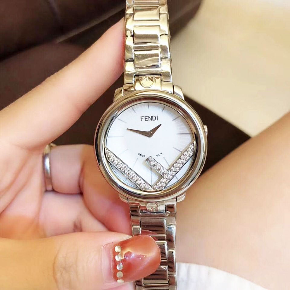 Đồng hồ hiệu Fendi đính đá mạ vàng siêu cấp