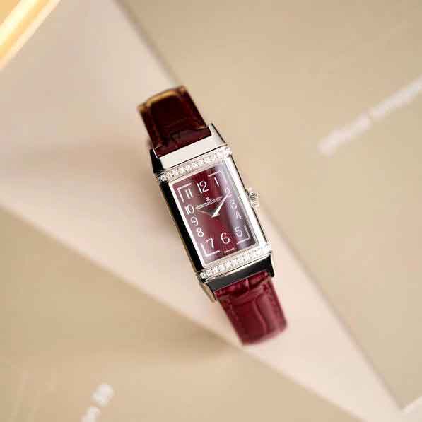 Đồng hồ nữ mặt chữ nhật dây da hiệu 