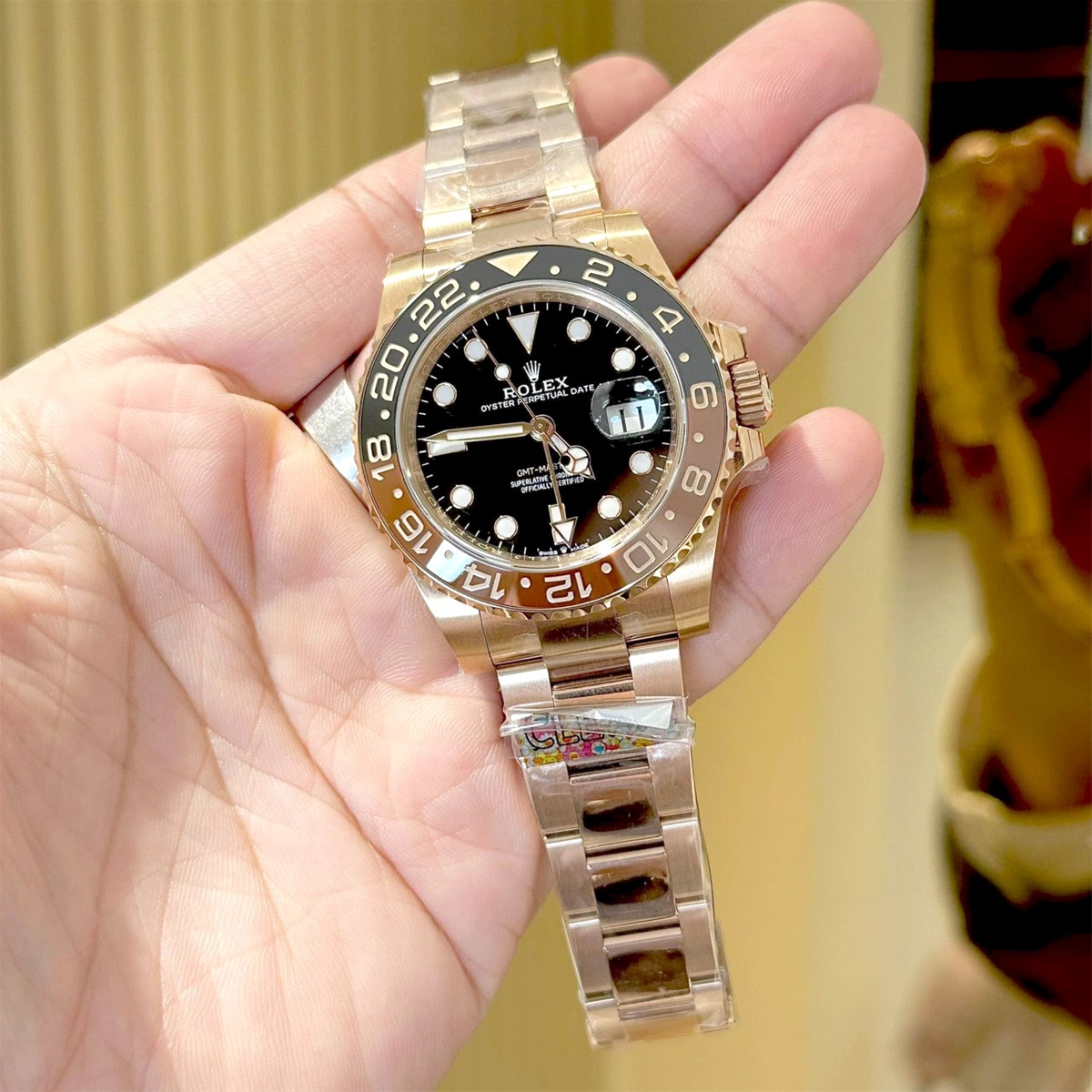 Đồng hồ Rolex mặt trơn đen vàng coa cấp