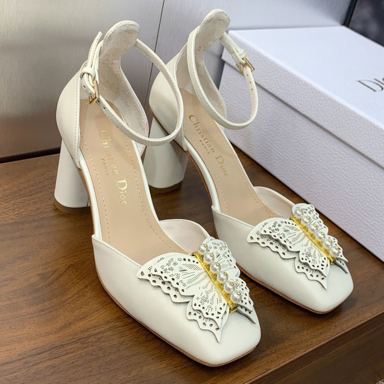 Giầy Dior đính bướm hàng siêu cấp