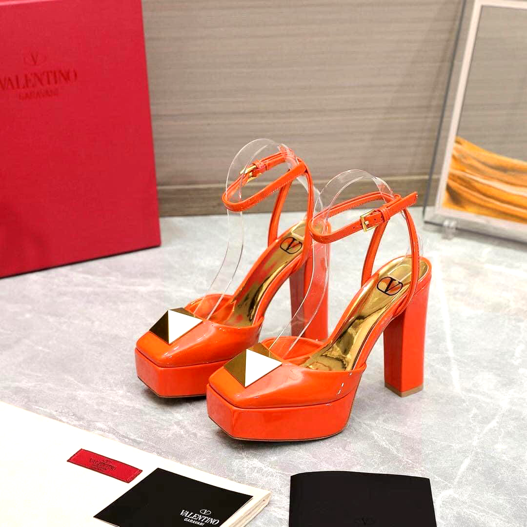 Giầy hở gót đế cao da bóng Valentino siêu cấp