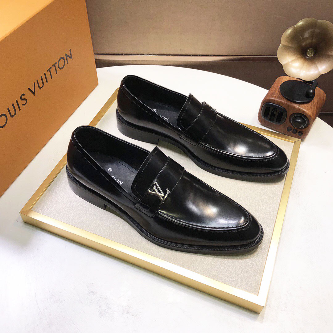 Giầy nam da bóng logo khóa bạc hiệu Louis Vuitton cao cấp