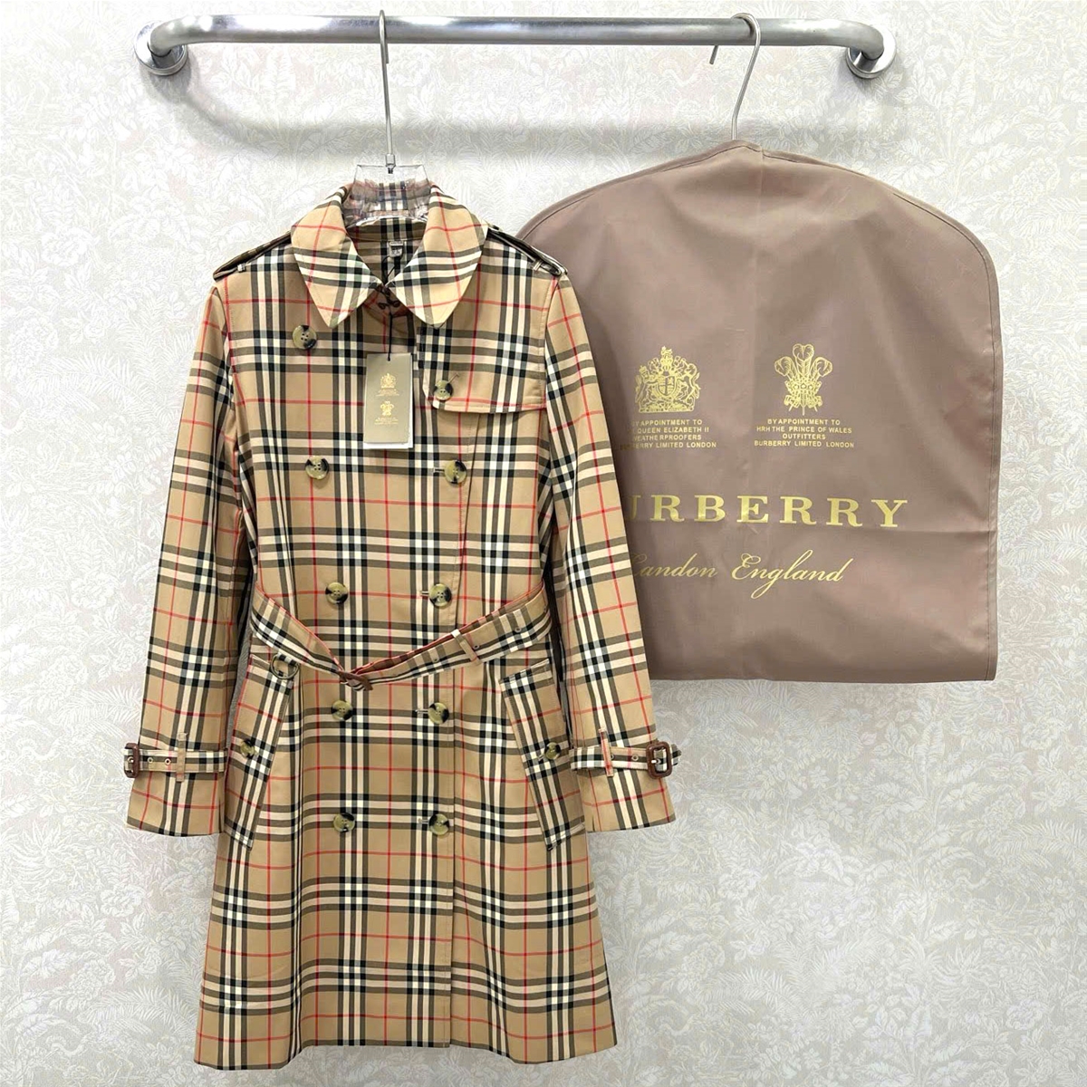 Áo khoác dài kẻ sọc Burberry siêu cấp