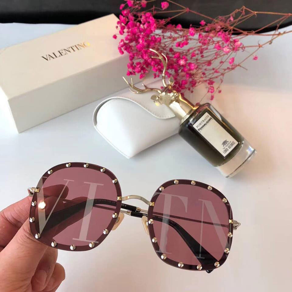 Kính mắt hiệu Valentino siêu cấp