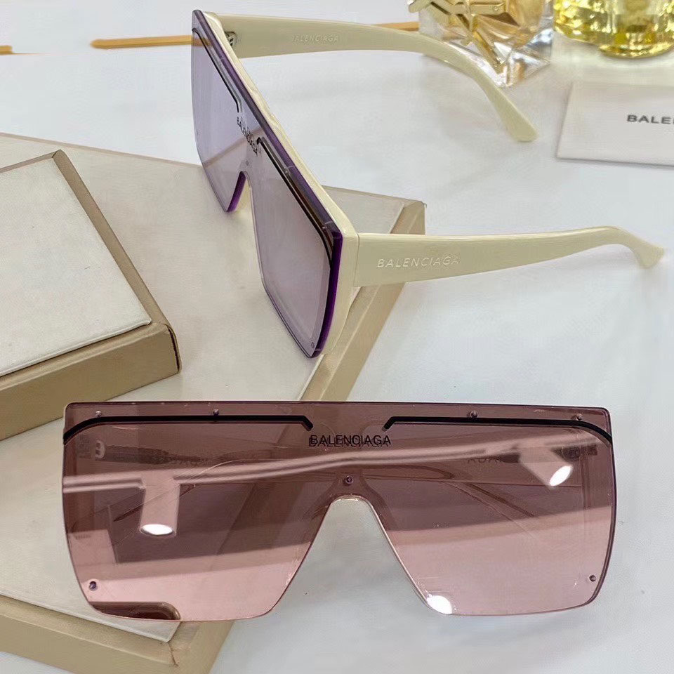 Kính hiệu gương mắt vuông Balenciaga super