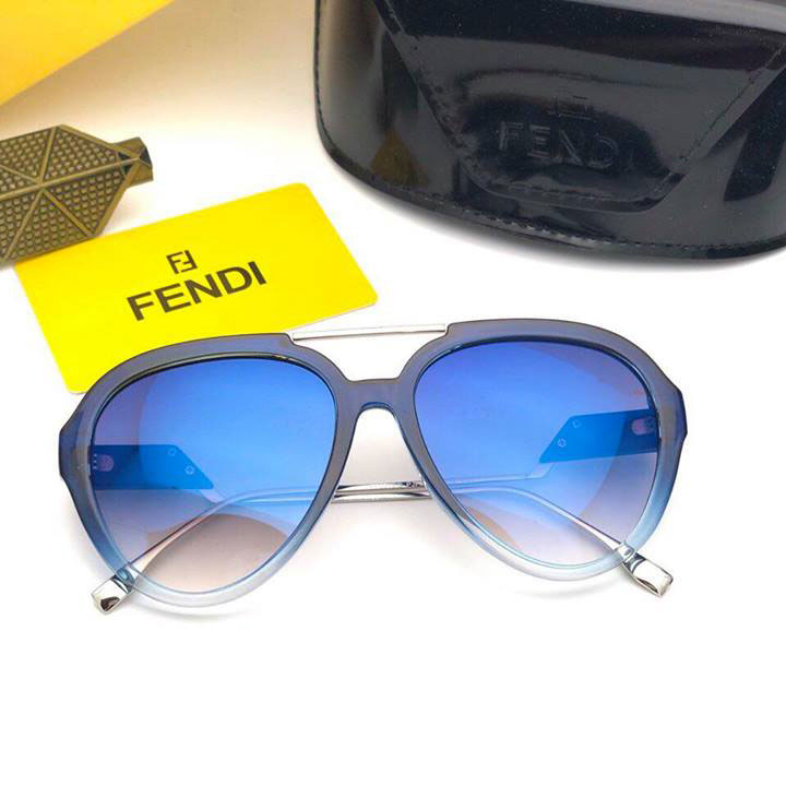 Kính nữ hiệu Fendi 