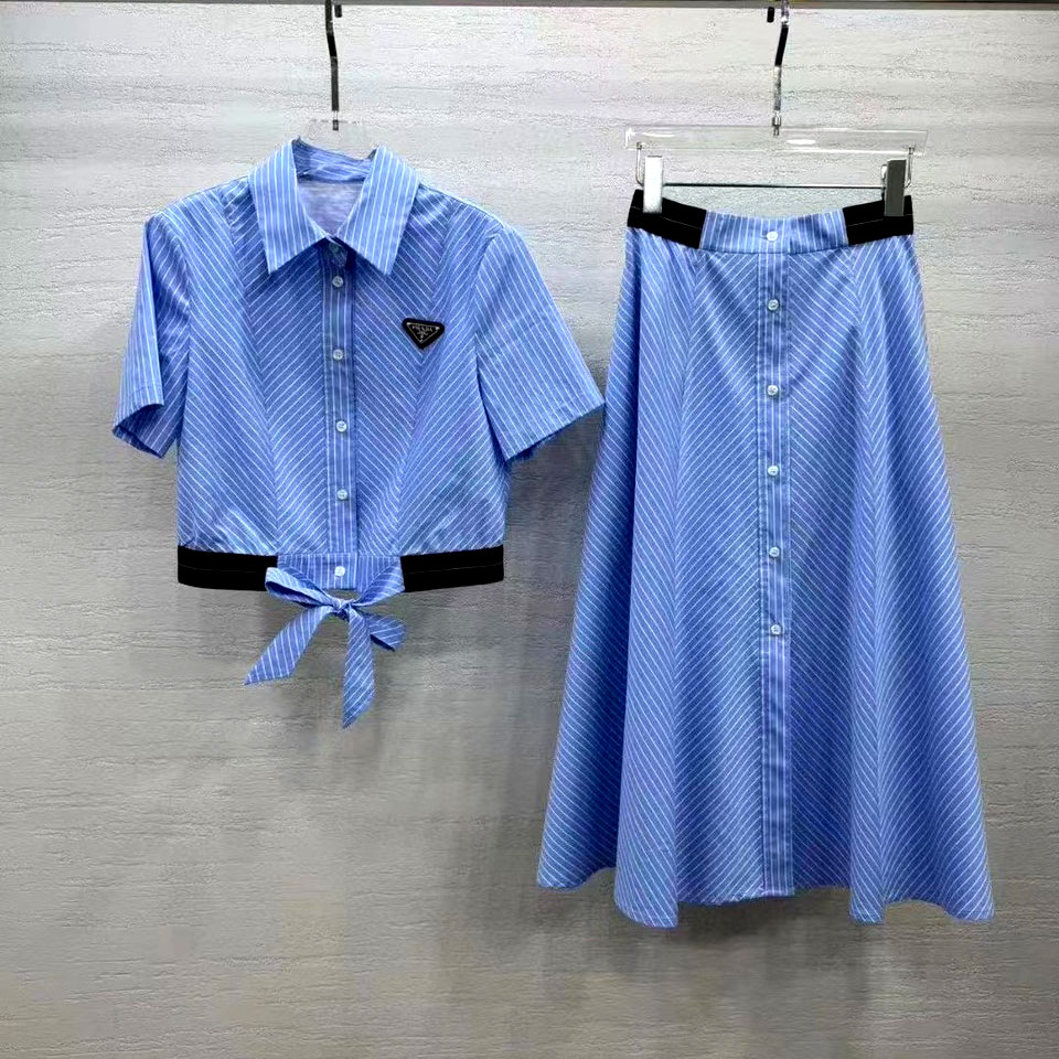 Set váy dời kẻ nhỏ Prada cao cấp