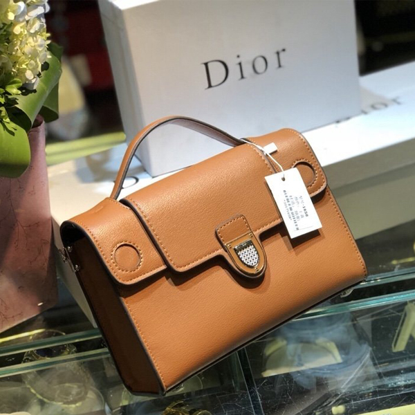 Túi xách Dior màu bò superfake