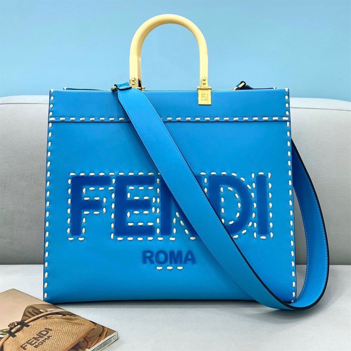 Túi xách Fendi xanh quai vàng dây đeo chéo siêu cấp