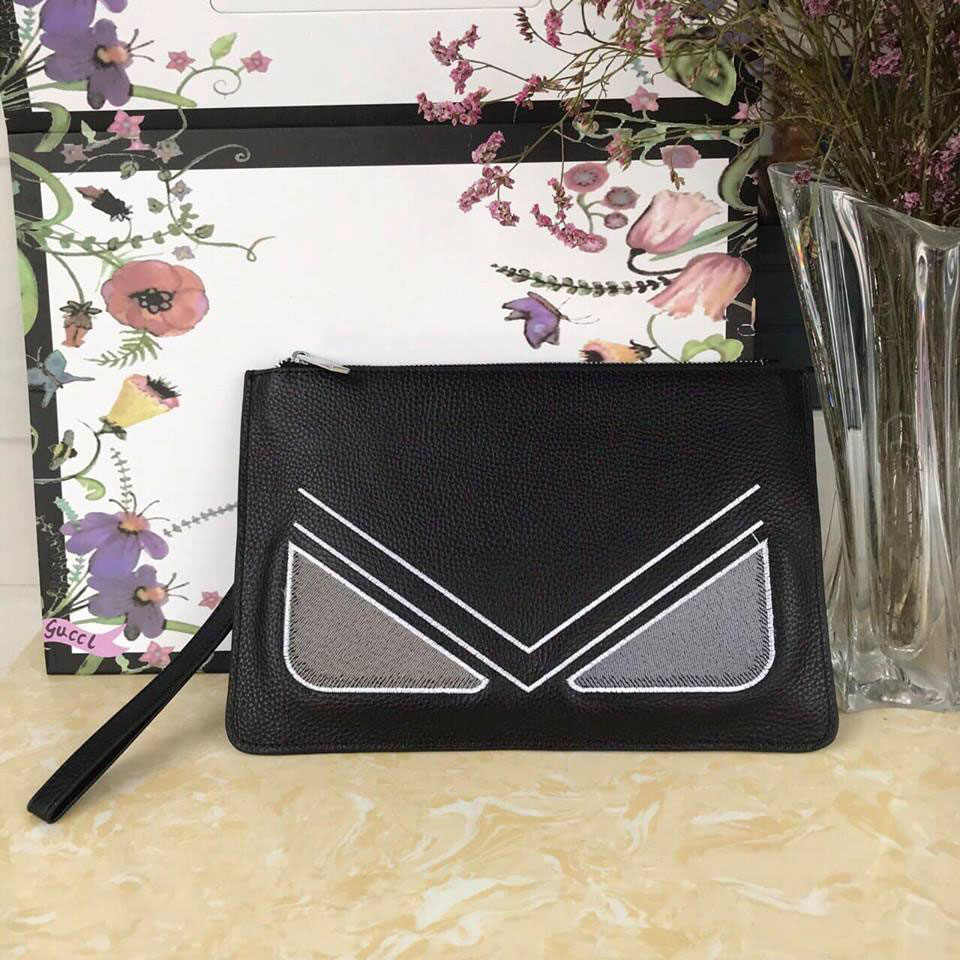 Túi cluth nam hiệu Fendi Super 