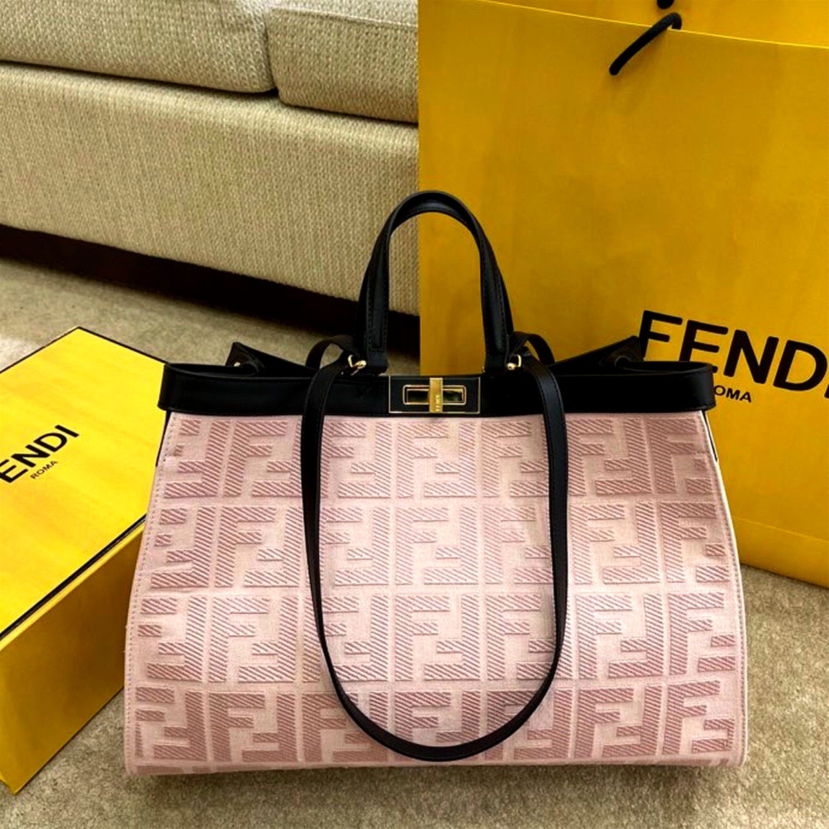 Túi xách Fendi vải viền da siêu cấp