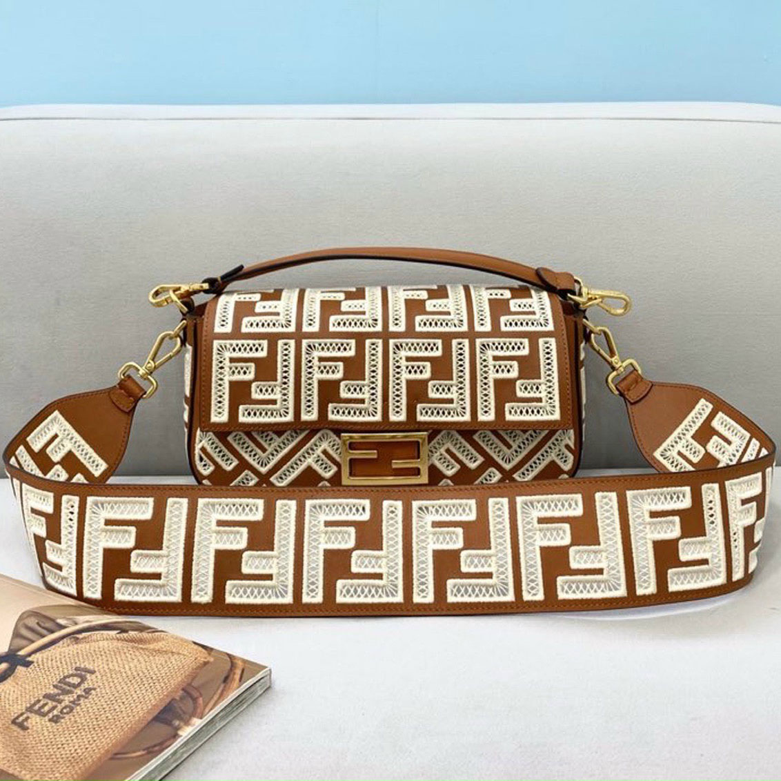 Túi xách Fendi quai xách siêu cấp