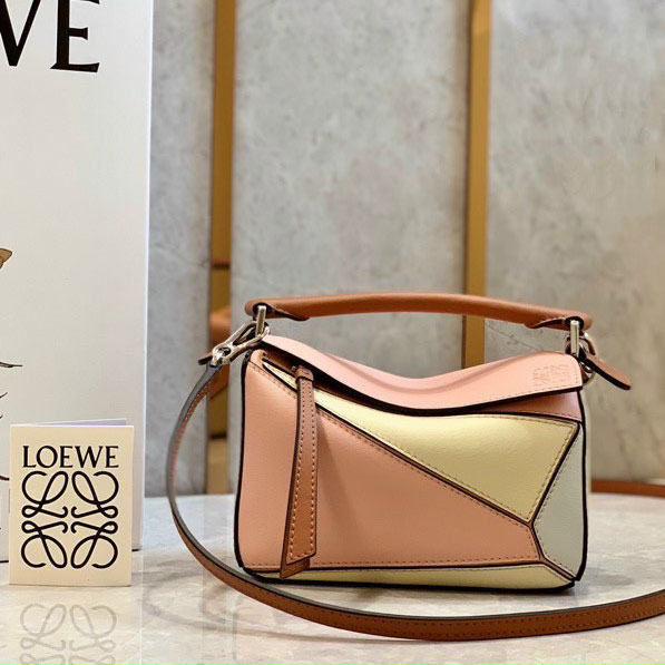 Túi xách trống kéo khóa da mịn Loewe siêu cấp