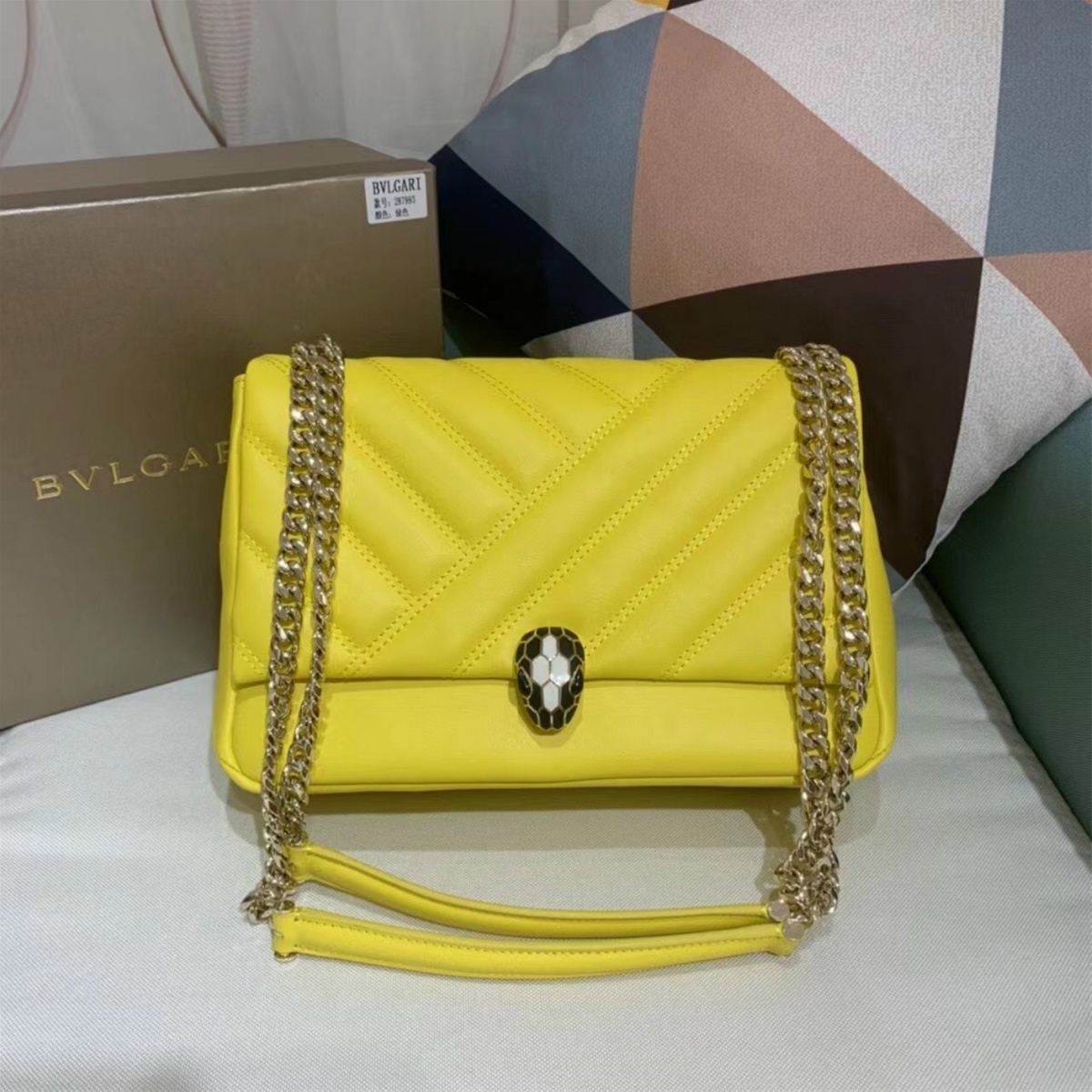 Túi xách Bvlgari đầu rắn dây xích pha da siêu cấp
