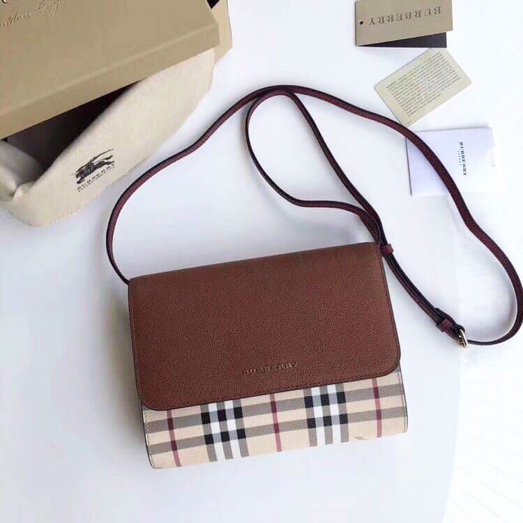 Túi Burberry dây da pha nâu siêu cấp