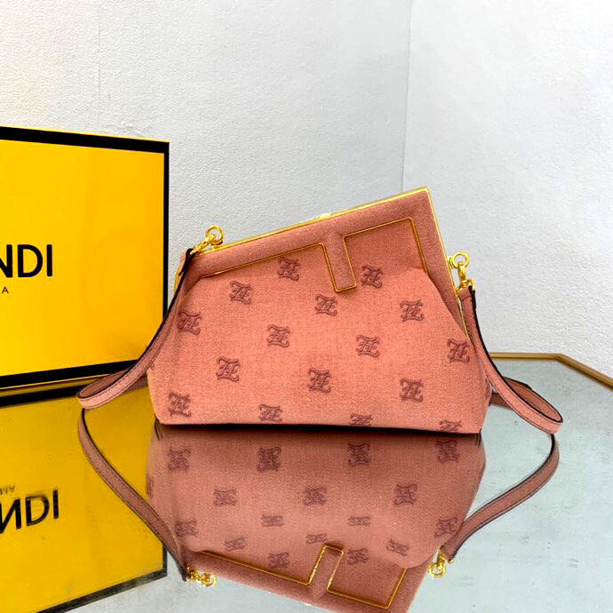Túi xách Vải đeo vai hiệu Fendi siêu cấp