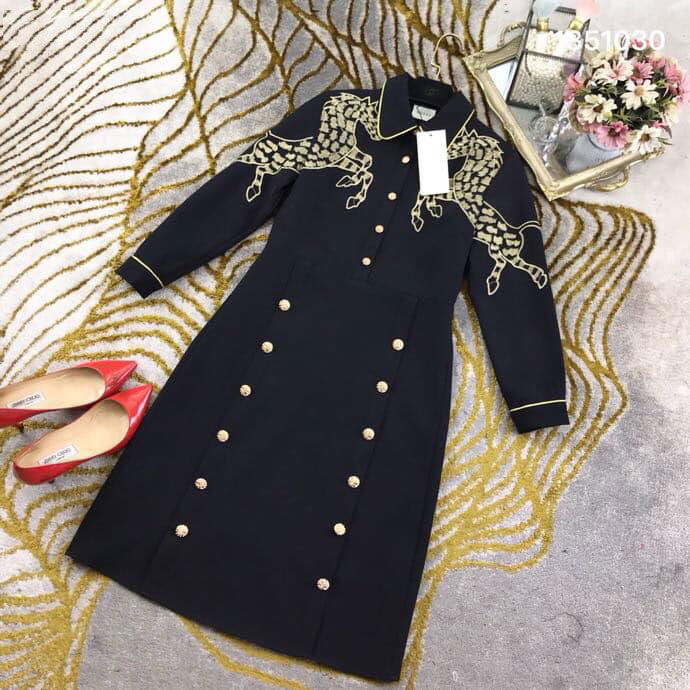 Váy hiệu Gucci thêu ngựa đính cúc siêu cấp