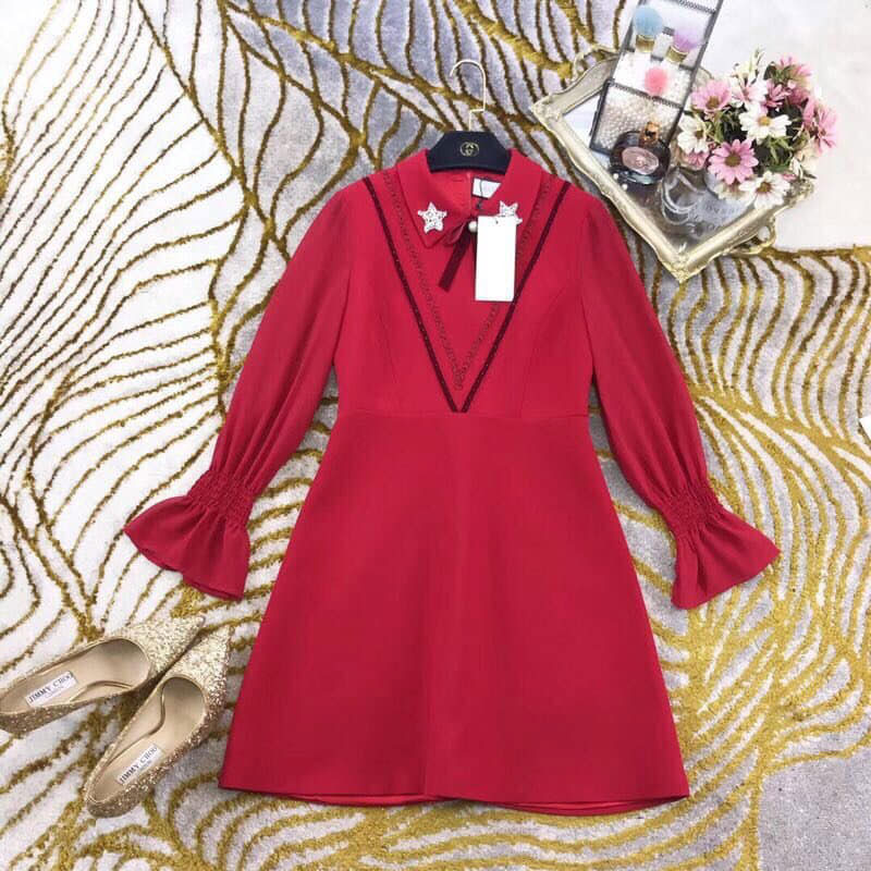 Váy hiệu Dior màu hồng