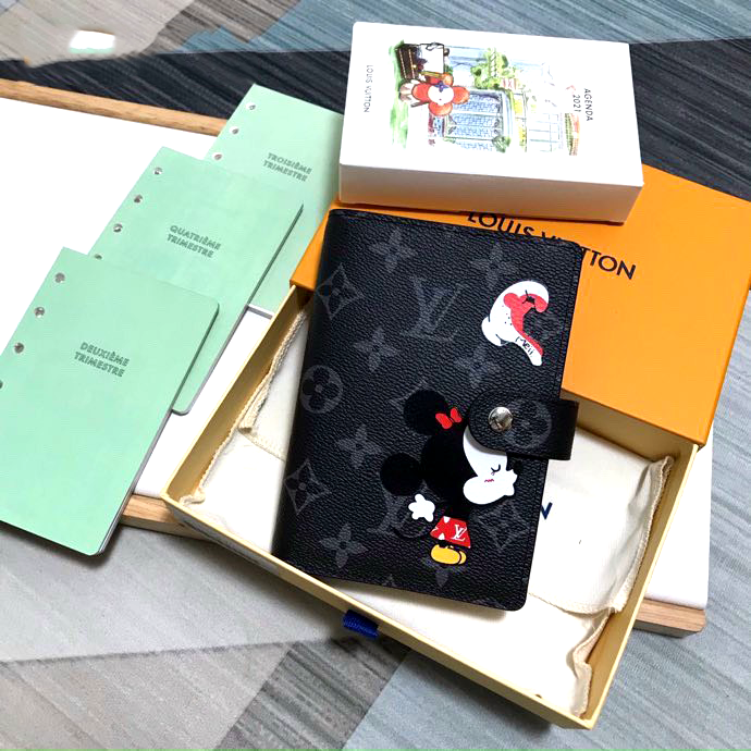 Ví hiệu Louis Vuitton họa tiết hoa xanh siêu cấp