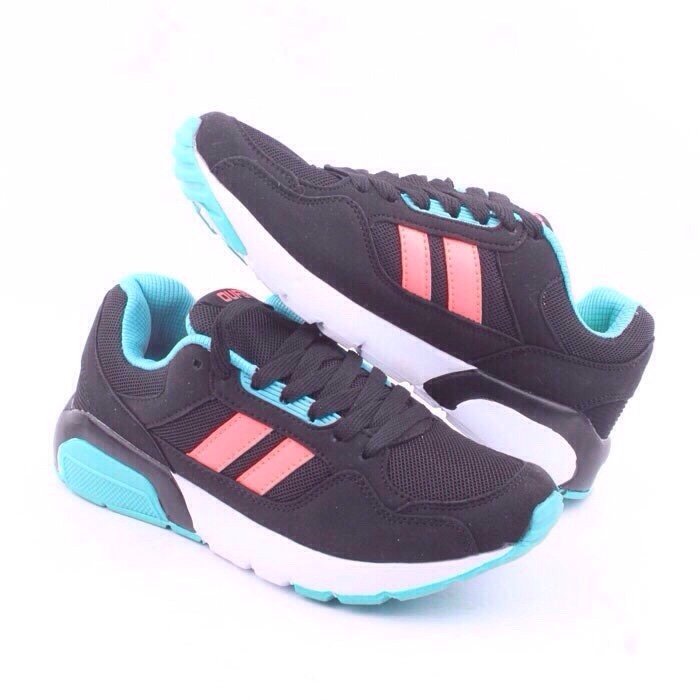 Giày TT adidas 