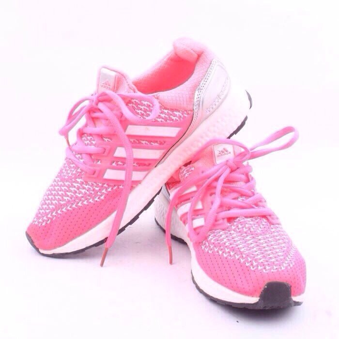 Giày adidas hồng