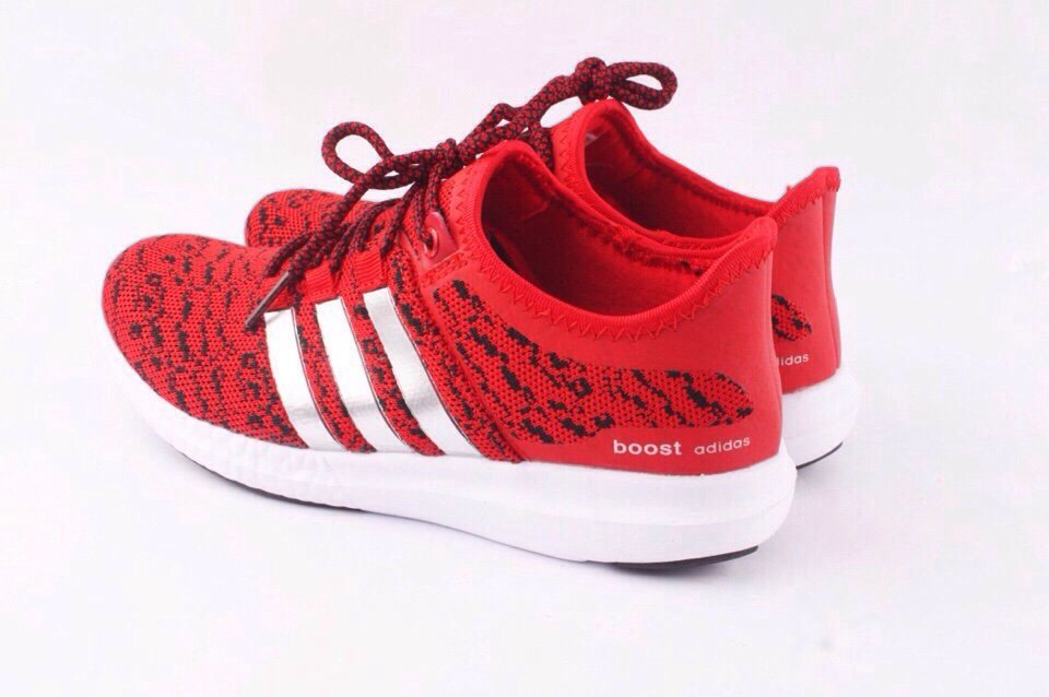 Giày TT adidas