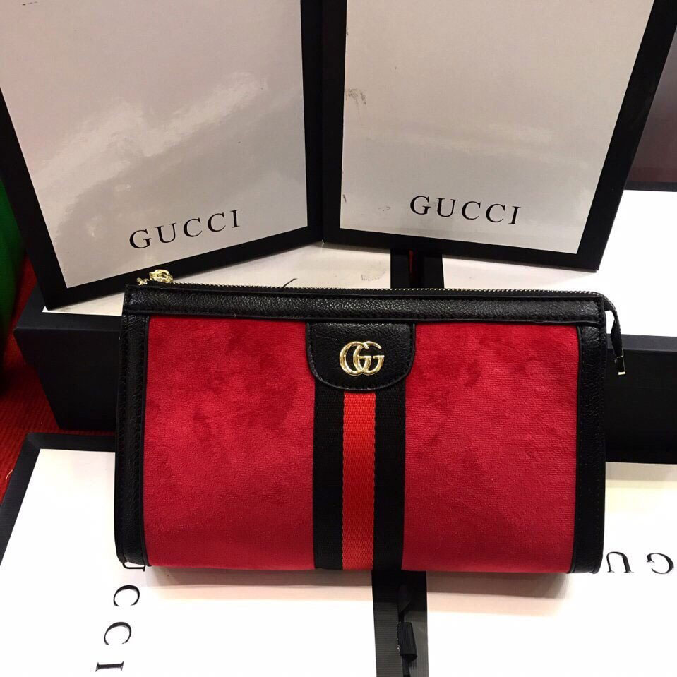 Túi cluth Gucci Hồ Ngọc Hà