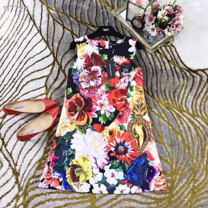 Váy hiệu Gucci mix hoa họa tiết